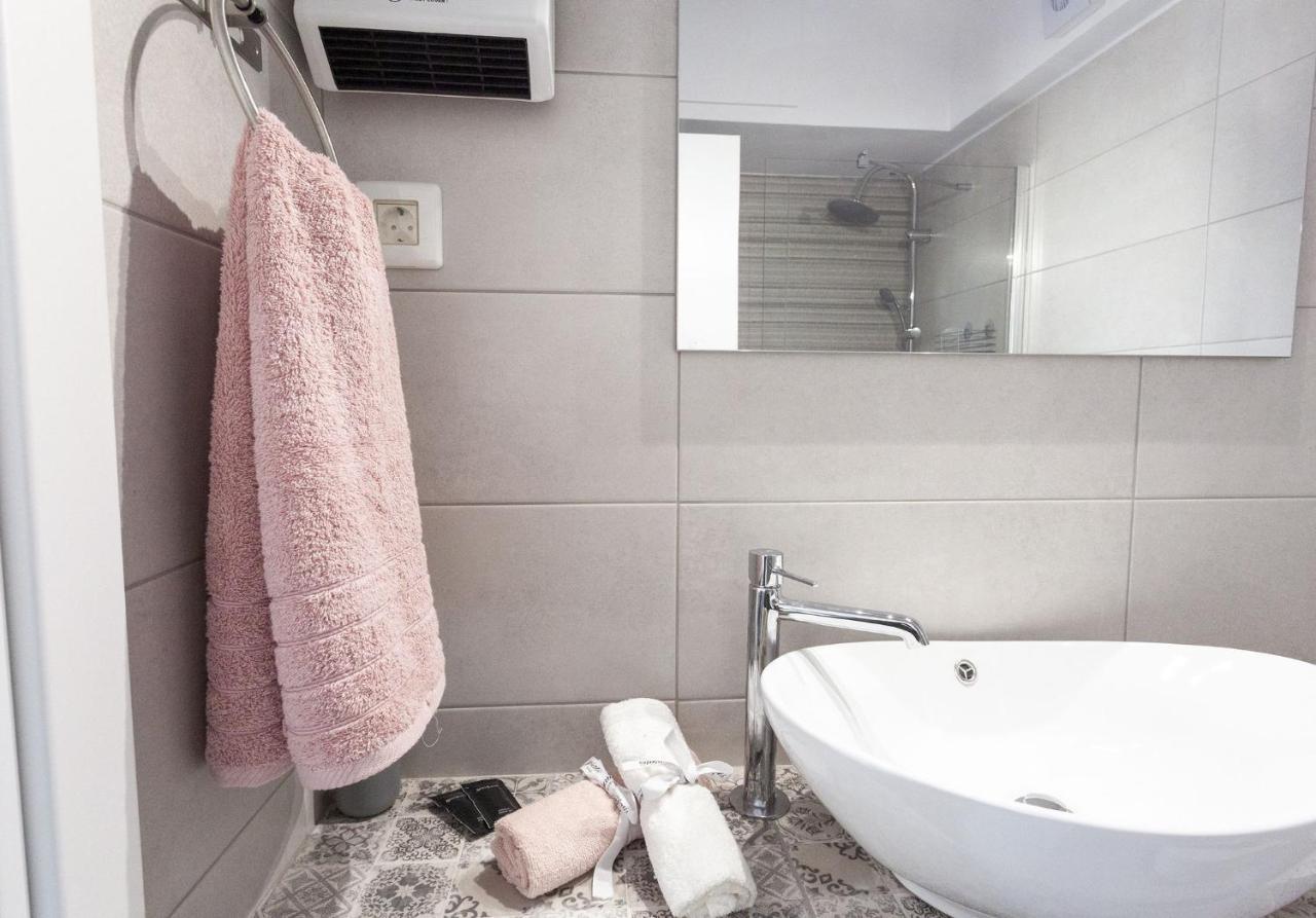 Fedias Luxury Flat Psyrri Square Apartment Athens Ngoại thất bức ảnh